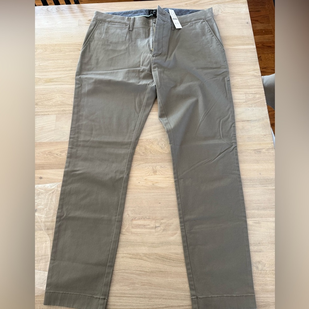 J. Crew slim cut Men’s Classic Gray Pants